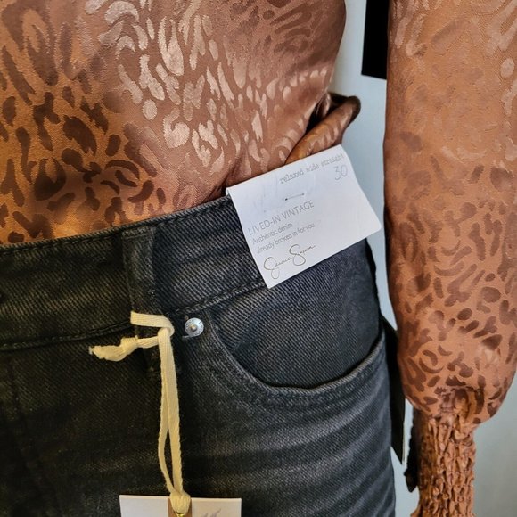 Jessica Simpson Women's Black High Rise Relaxed Wide Straight Jeans Size 29 NWT - Picture 2 of 7